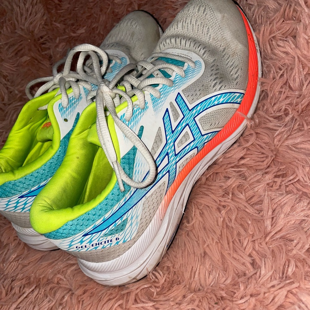 ASICS SNEAKERS